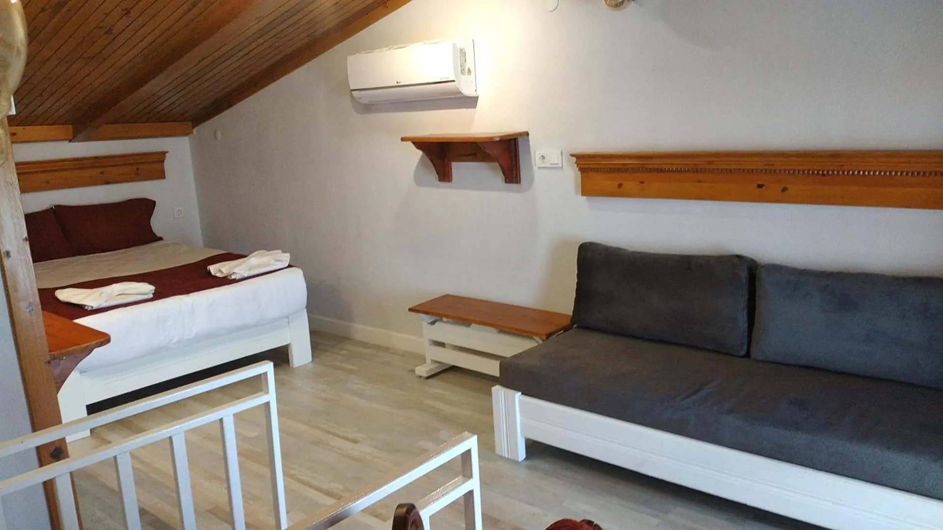 Ephesus Selcuk Castle View Suites