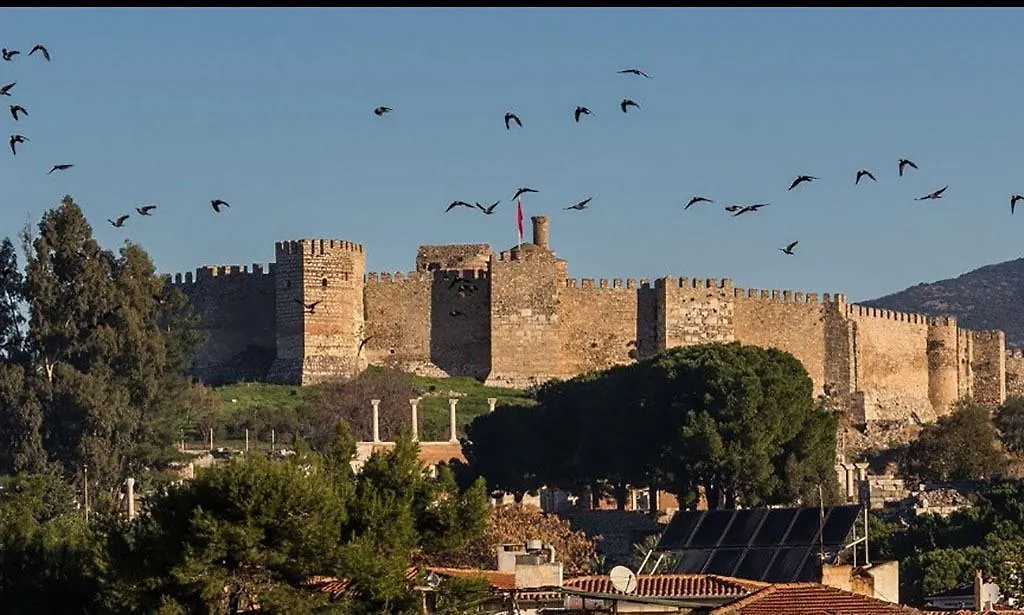 Ephesus Selcuk Castle View Suites Apartment